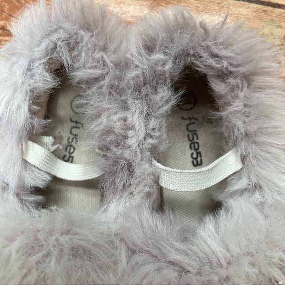 Steve Madden Jhugz Faux Fur Trim Slip-On Slippers Girl's Size 13 Pink Blush - Picture 8 of 13